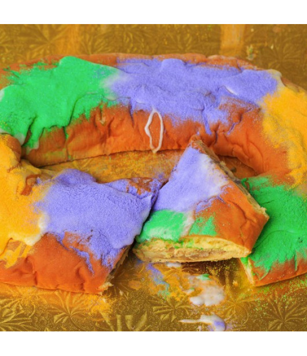 Gambino's Praline King Cake with icing on side